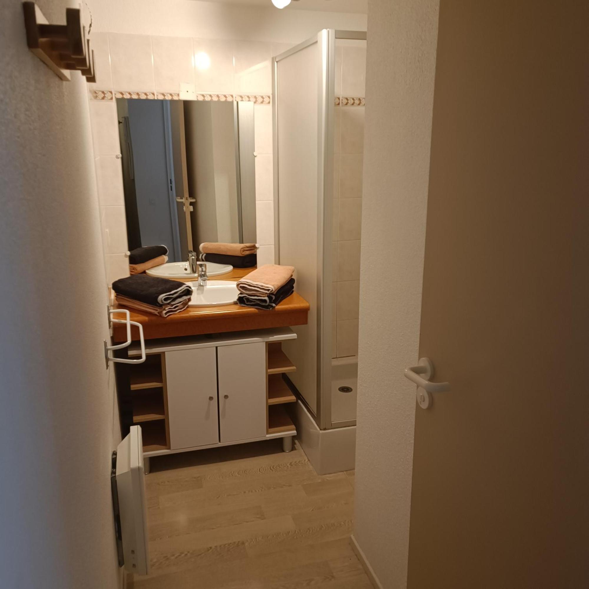 Joli T2 Avec Alcove Wifi 4 Pers Linge De Maison Inclus Cauterets Buitenkant foto